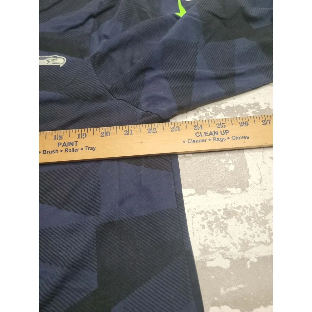 The Nike‎ Tee Seattle Seahawks On Field Apparel Men's XL